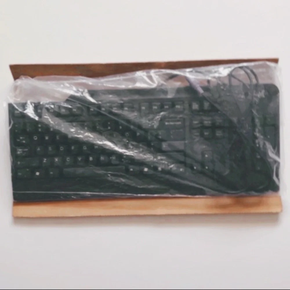NWOT IBM KB-0225 Keyboard QWERTY PS/2